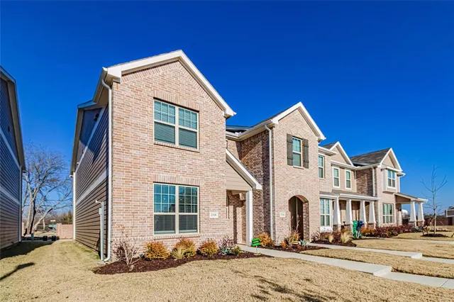 $2,200 | 2328 Greystone Drive, Denton, TX 76207