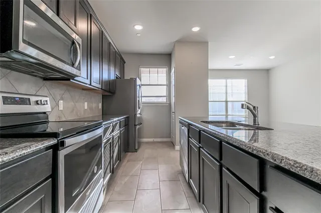 $2,200 | 2328 Greystone Drive, Denton, TX 76207