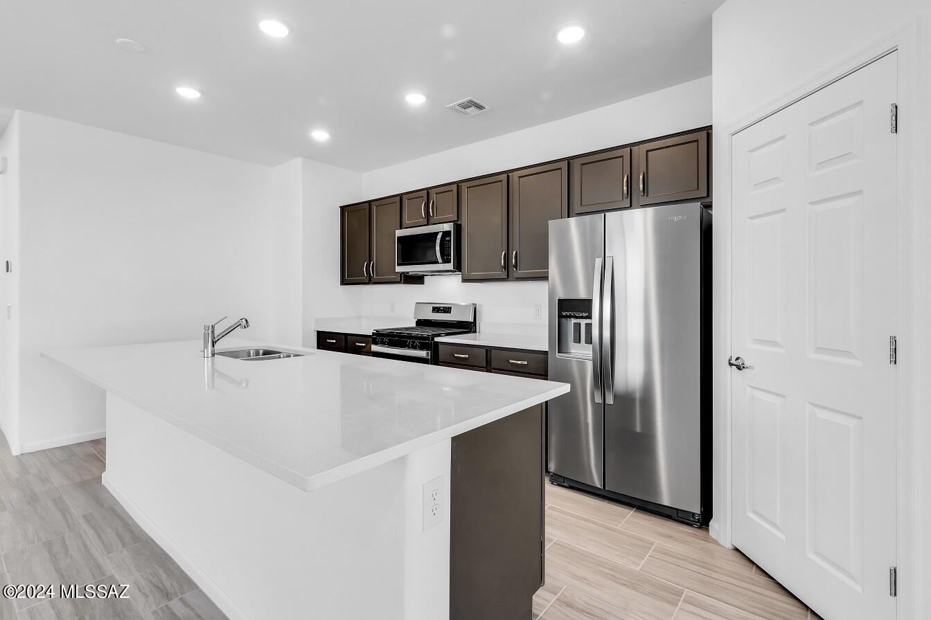 10004 South Arnold Ranch Road Vail, AZ 85641 - Photo 4 of 19