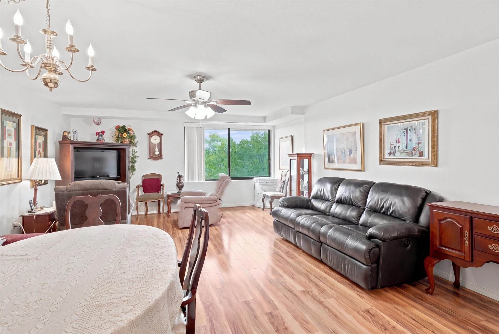 402 Paradise Road, Unit 3J Swampscott, MA 01907 - Photo 4 of 30 Gallery Image 4
