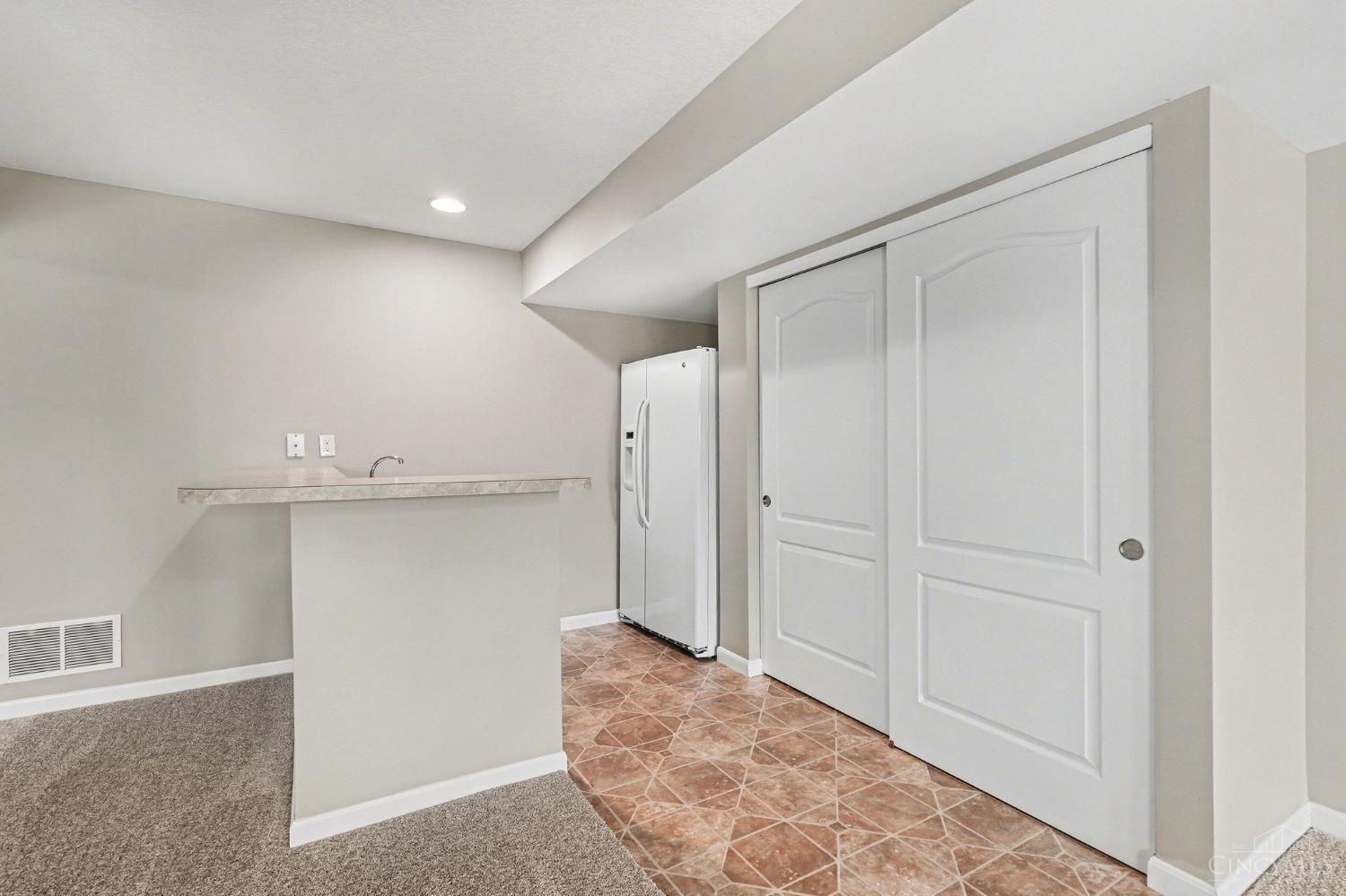 8058 Bridge Point Drive Cincinnati, OH 45248 - Photo 16 of 27