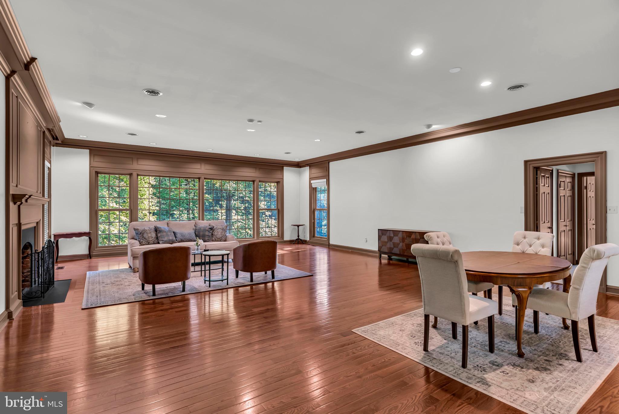 11032 Popes Head Road Fairfax, VA 22030 - Photo 12 of 28