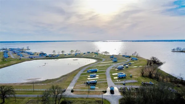 $39,000 | 6084 Peninsula Road, Kerens, TX 75144