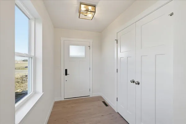 $480,000 | 992 Bell, Arlington, WI 53911