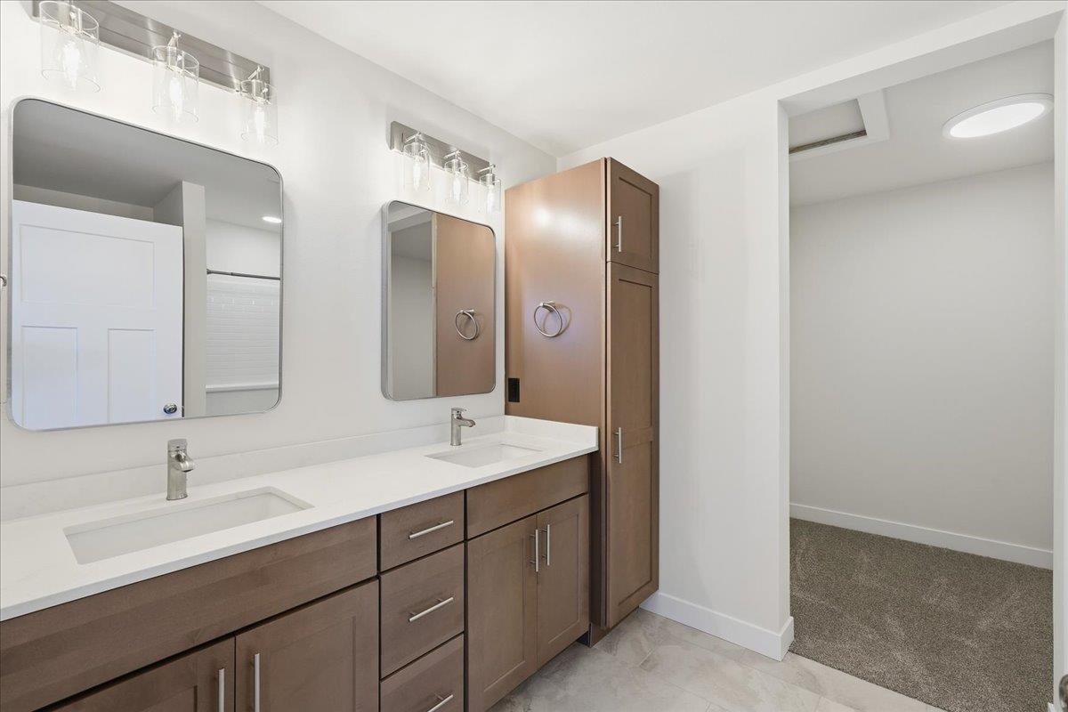 992 Bell Arlington, WI 53911 - Photo 32 of 42