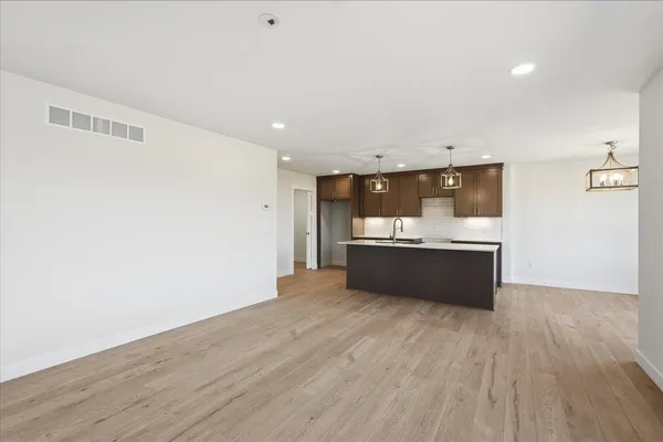 $480,000 | 992 Bell, Arlington, WI 53911