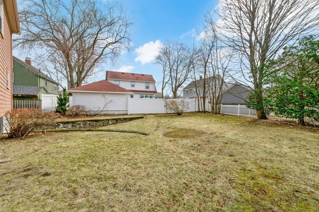 47 Whitney Road Medford, MA 02155 - Photo 3 of 20