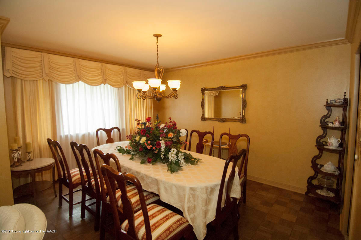 6210 Dreyfuss Road Amarillo, TX 79106 - Photo 13 of 44 DINING VIEW 1
