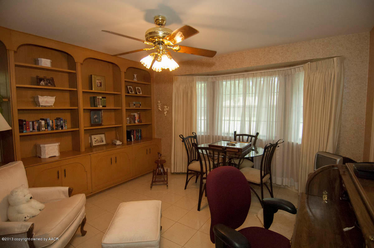 6210 Dreyfuss Road Amarillo, TX 79106 - Photo 14 of 44 BEDROOM 2 VIEW 1
