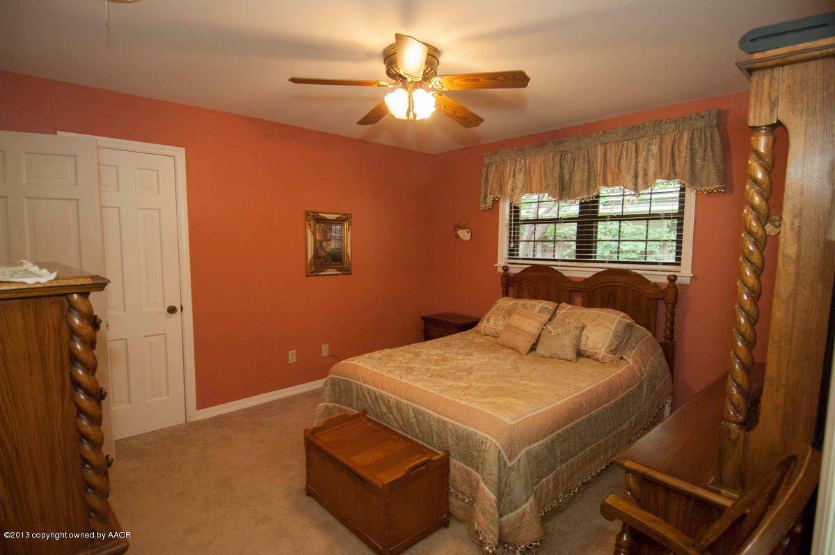 6210 Dreyfuss Road Amarillo, TX 79106 - Photo 16 of 44 BEDROOM 3 VIEW 1