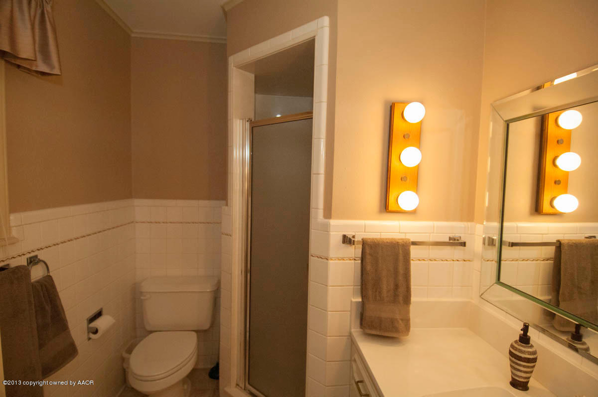 6210 Dreyfuss Road Amarillo, TX 79106 - Photo 25 of 44 MASTER BATH VIEW 2