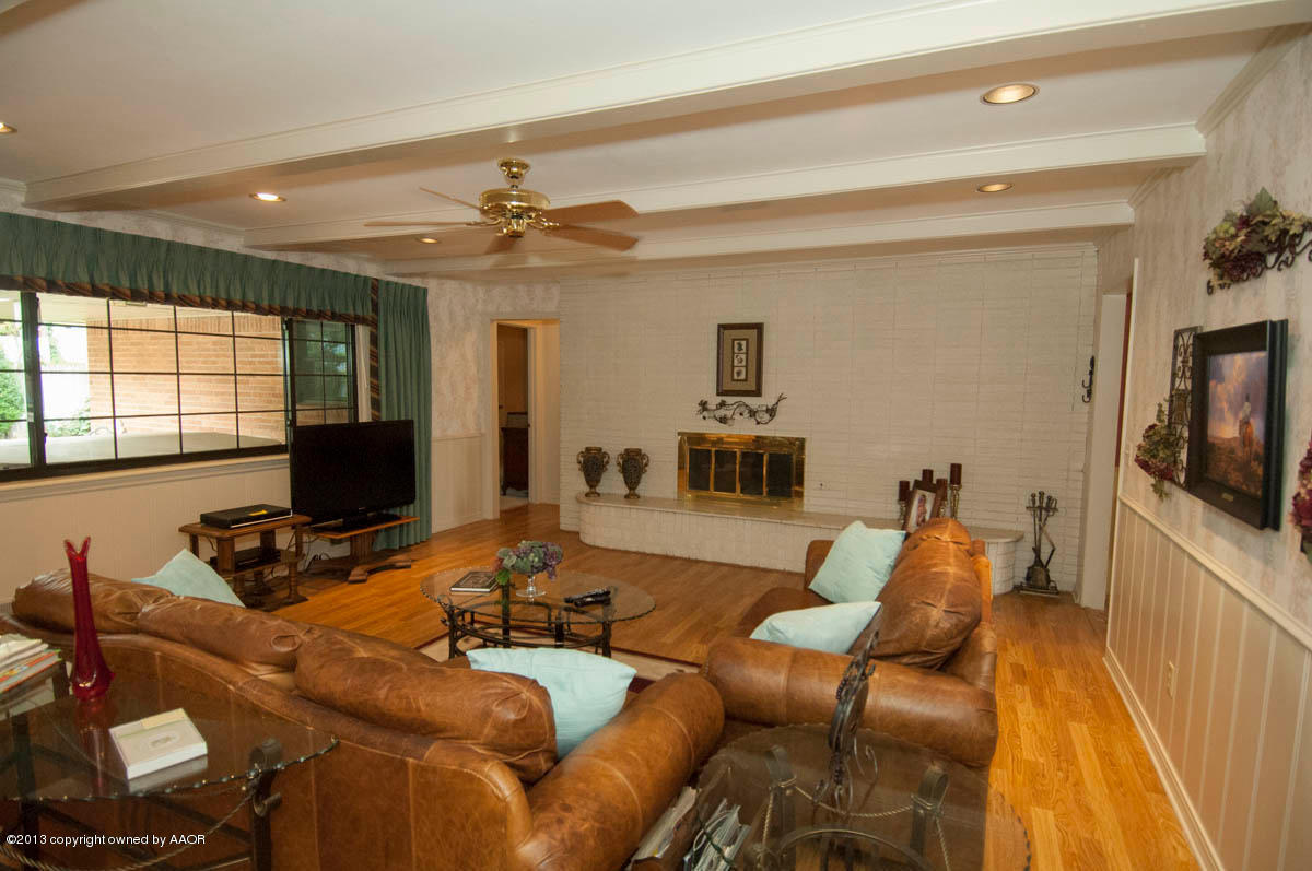 6210 Dreyfuss Road Amarillo, TX 79106 - Photo 28 of 44 DEN VIEW 3