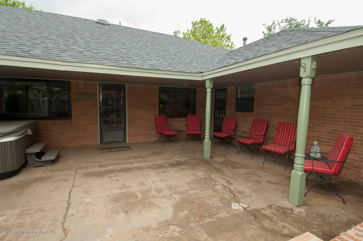 6210 Dreyfuss Road Amarillo, TX 79106 - Photo 38 of 44 PATIO VIEW 4