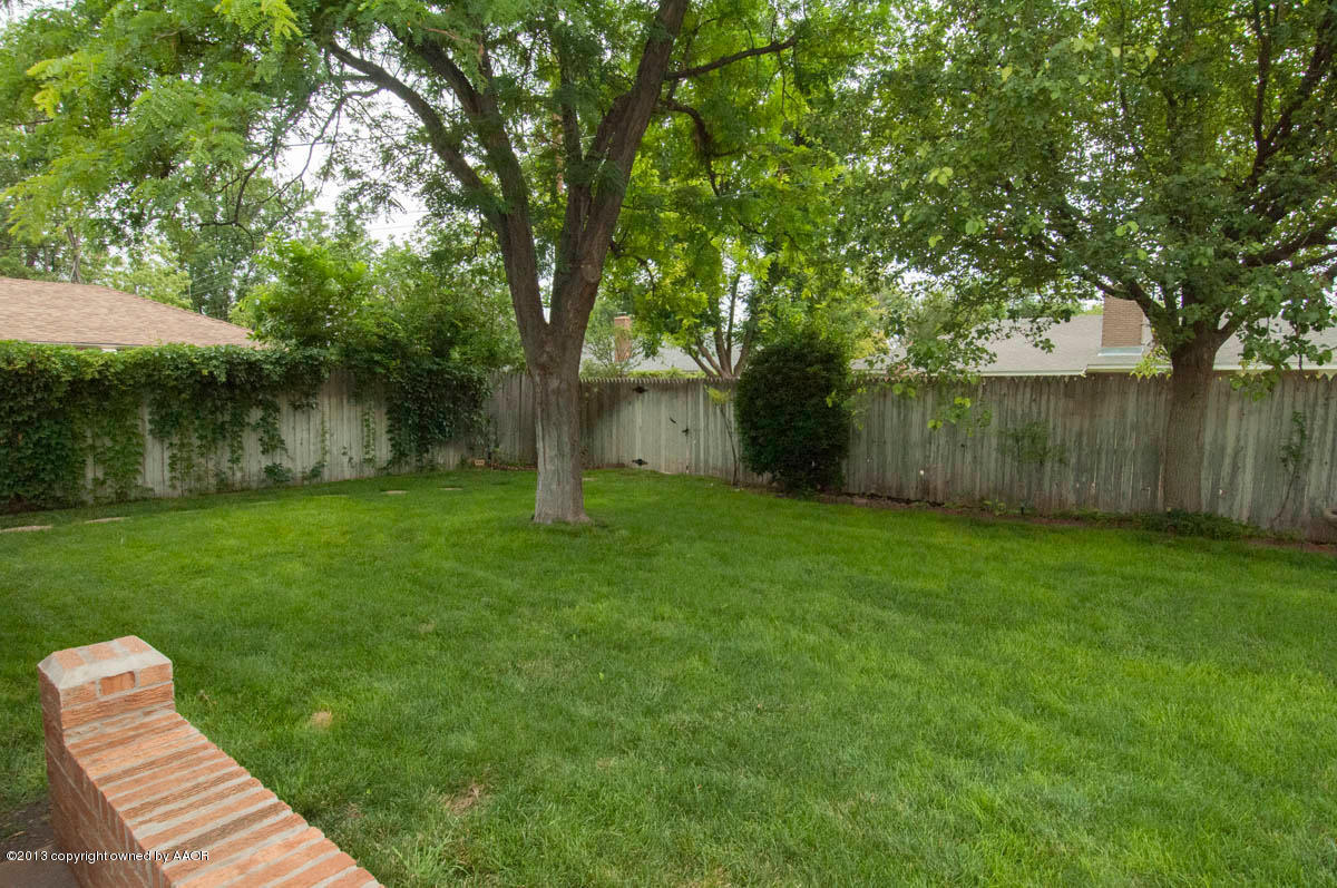 6210 Dreyfuss Road Amarillo, TX 79106 - Photo 39 of 44 YARD VIEW 1