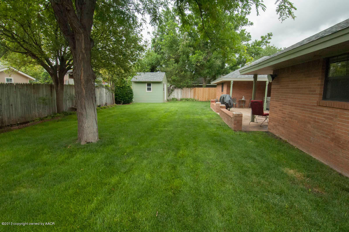 6210 Dreyfuss Road Amarillo, TX 79106 - Photo 40 of 44 YARD VIEW 2