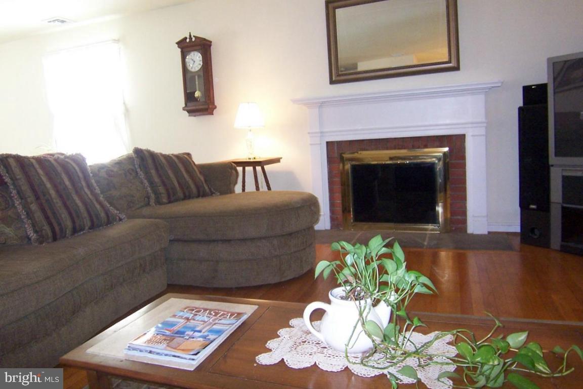 129 Whitney Road Lancaster, PA 17603 - Photo 4 of 18 Gallery Image 4