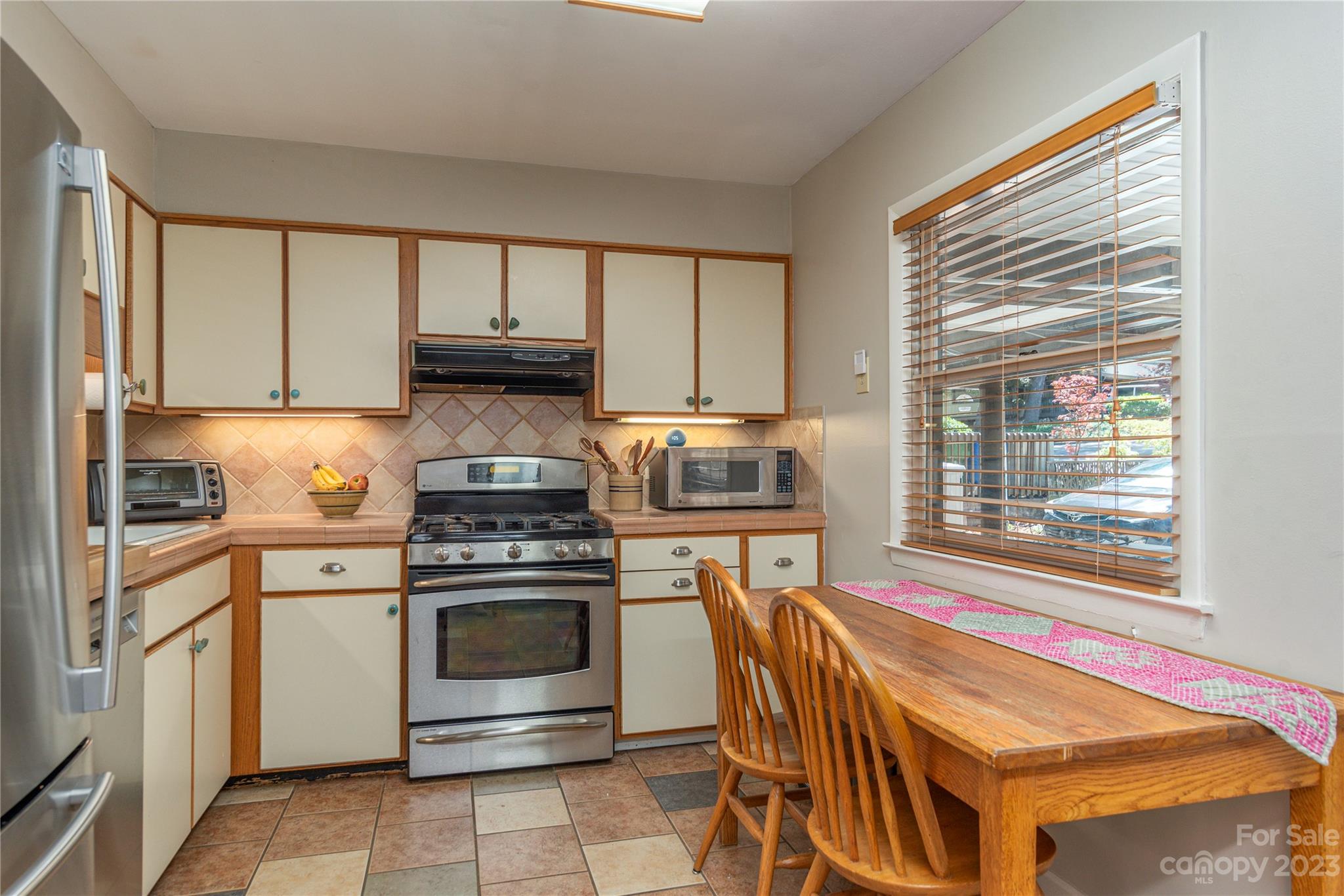 7 Maple Ridge Lane Asheville, NC 28806 - Photo 2 of 30 Gallery Image 2