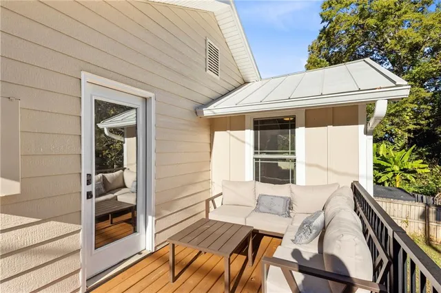 a house view with a outdoor space