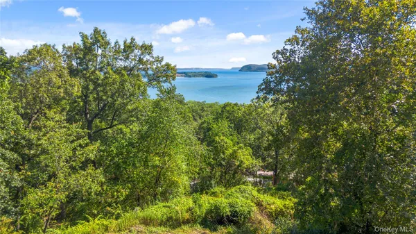 $799,000 | 3 Prickly Pear Hill Road, Croton-on-Hudson, NY 10520