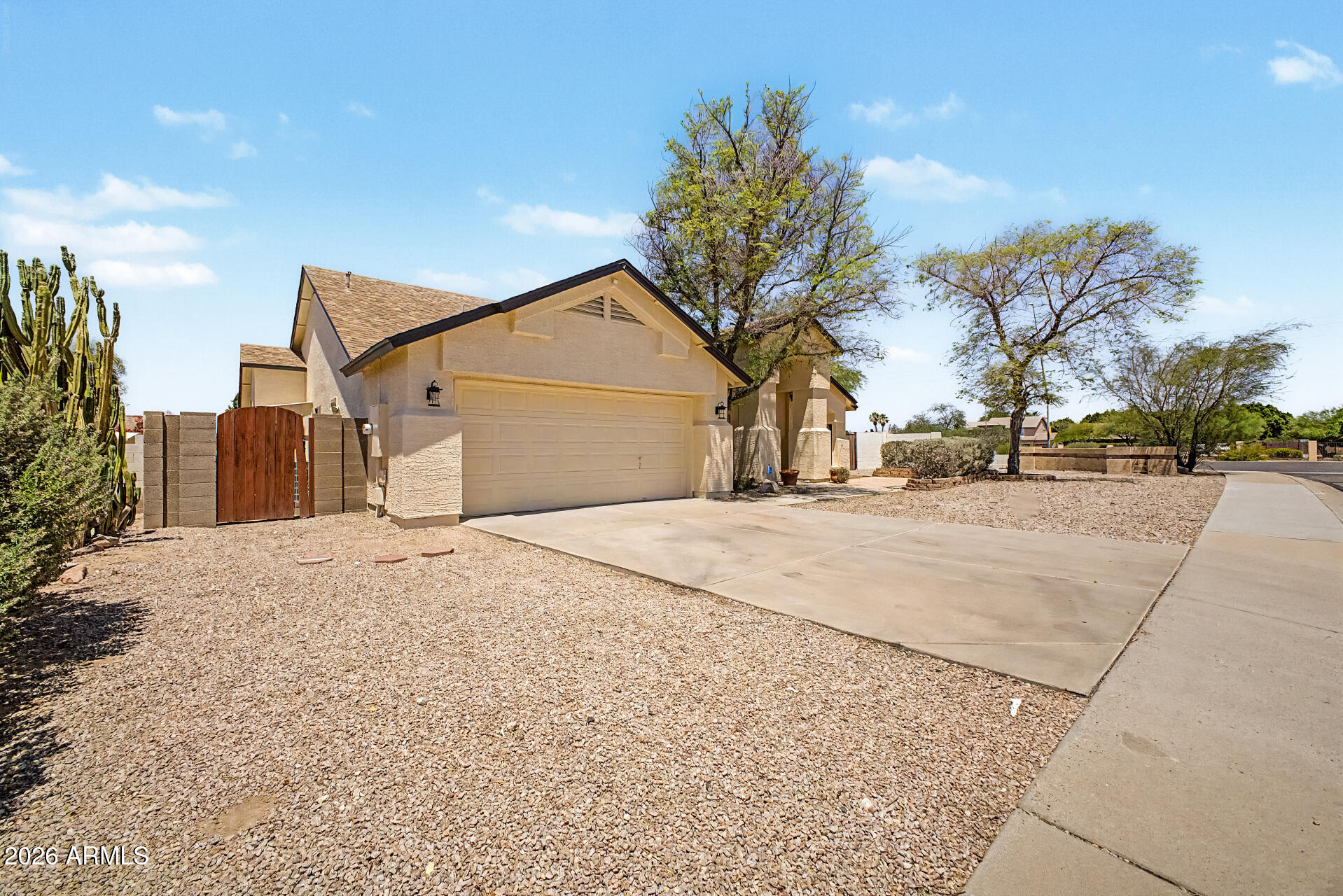 2762 North Ricardo Mesa, AZ 85215 - Photo 5 of 38