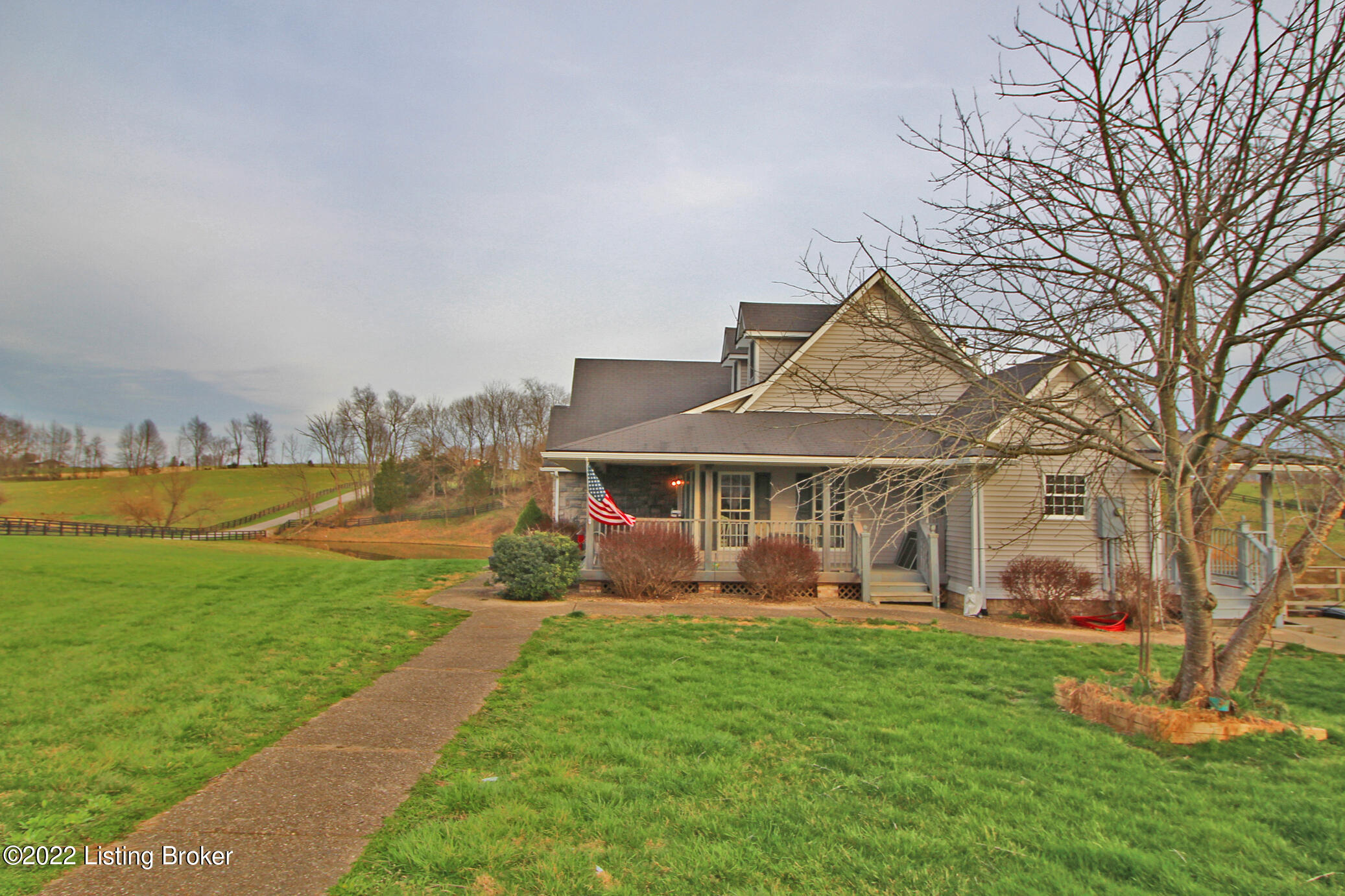 4325 Pea Ridge Road Waddy, KY 40076 - Photo 63 of 70 Front right Side View