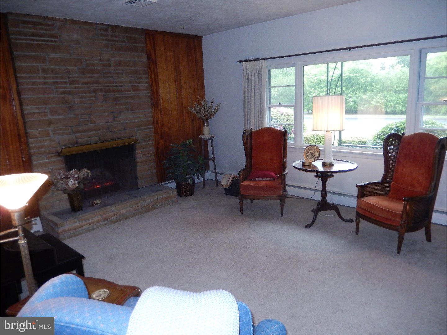 1119 Lower Ferry Road Ewing, NJ 08618 - Photo 4 of 14