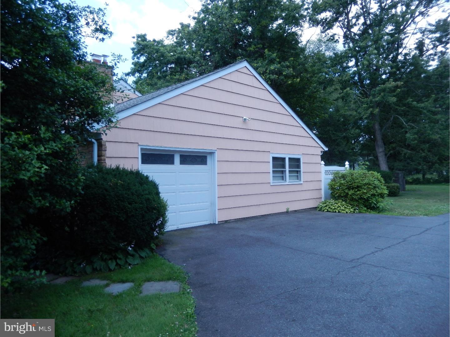 1119 Lower Ferry Road Ewing, NJ 08618 - Photo 5 of 14