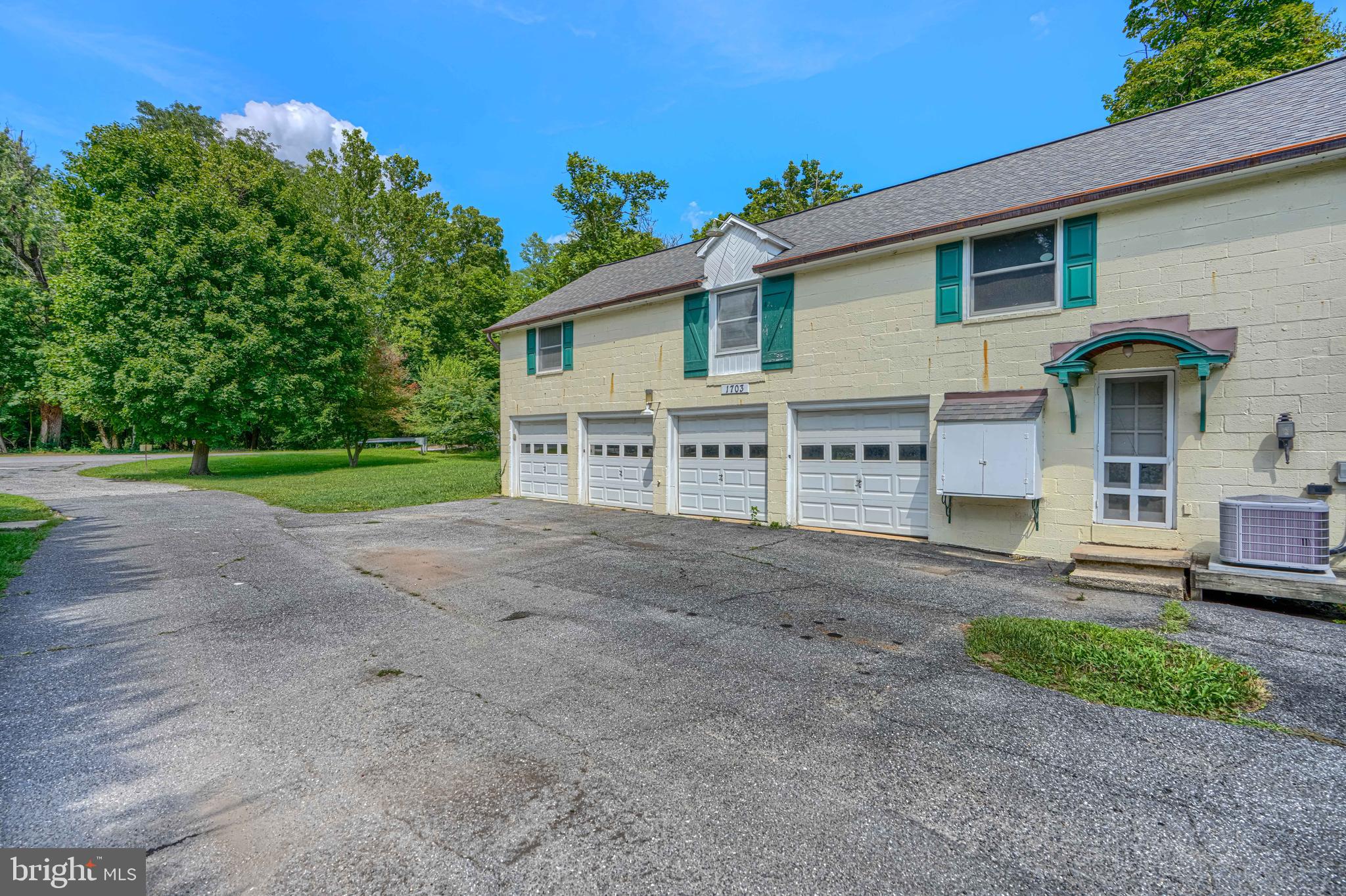 1703 Roland Avenue Baltimore, MD 21204 - Photo 3 of 30 Gallery Image 3