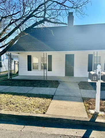 $1,450 | 618 East Vine Street, Murfreesboro, TN 37130
