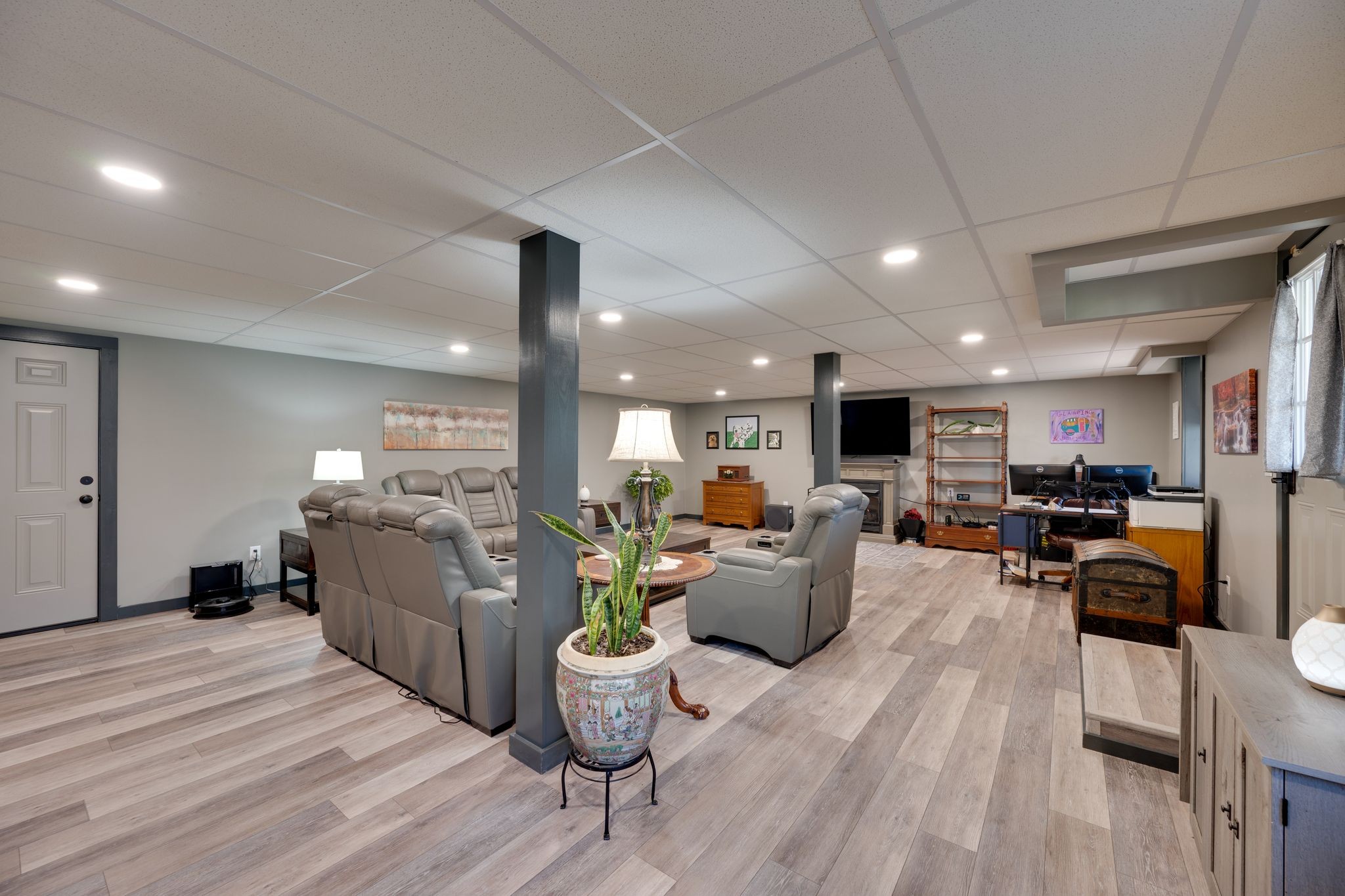 901 Azalea Drive Columbia, TN 38401 - Photo 21 of 28 a living room with furniture and a wooden floor