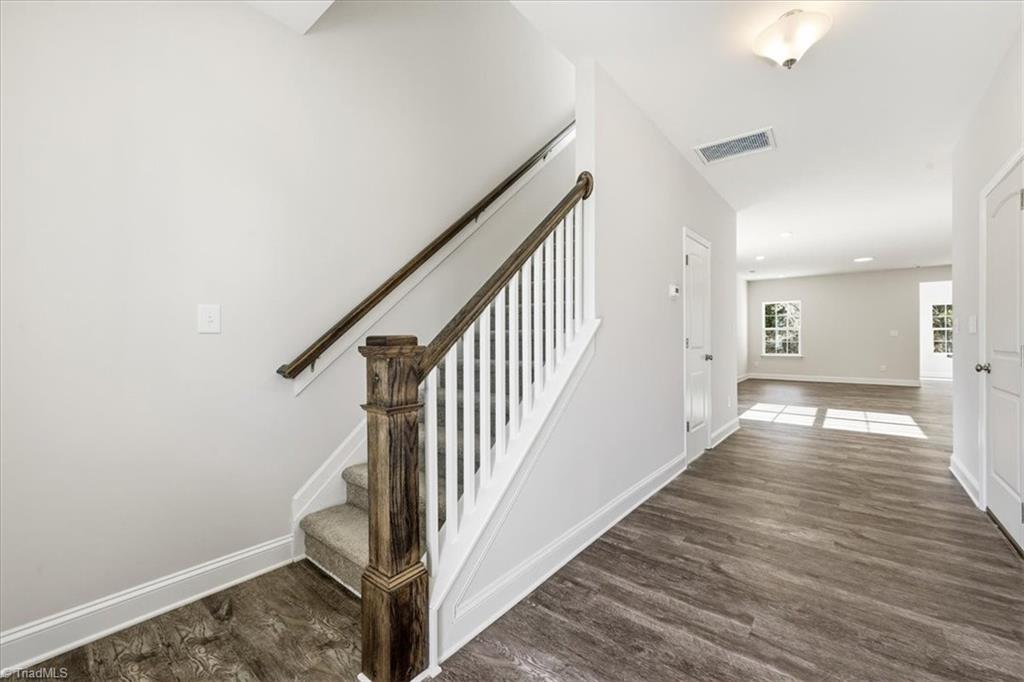 4091 Stallion Street High Point, NC 27262 - Photo 4 of 30