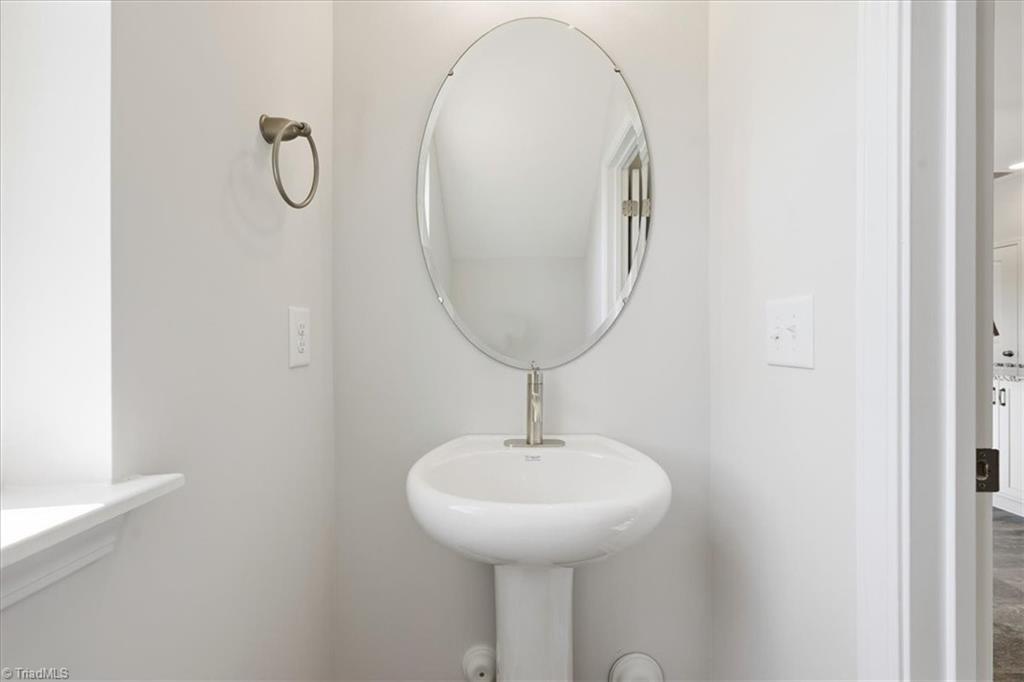 4091 Stallion Street High Point, NC 27262 - Photo 5 of 30