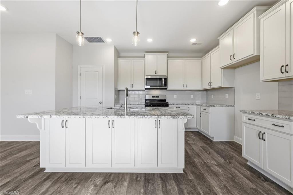 4091 Stallion Street High Point, NC 27262 - Photo 7 of 30