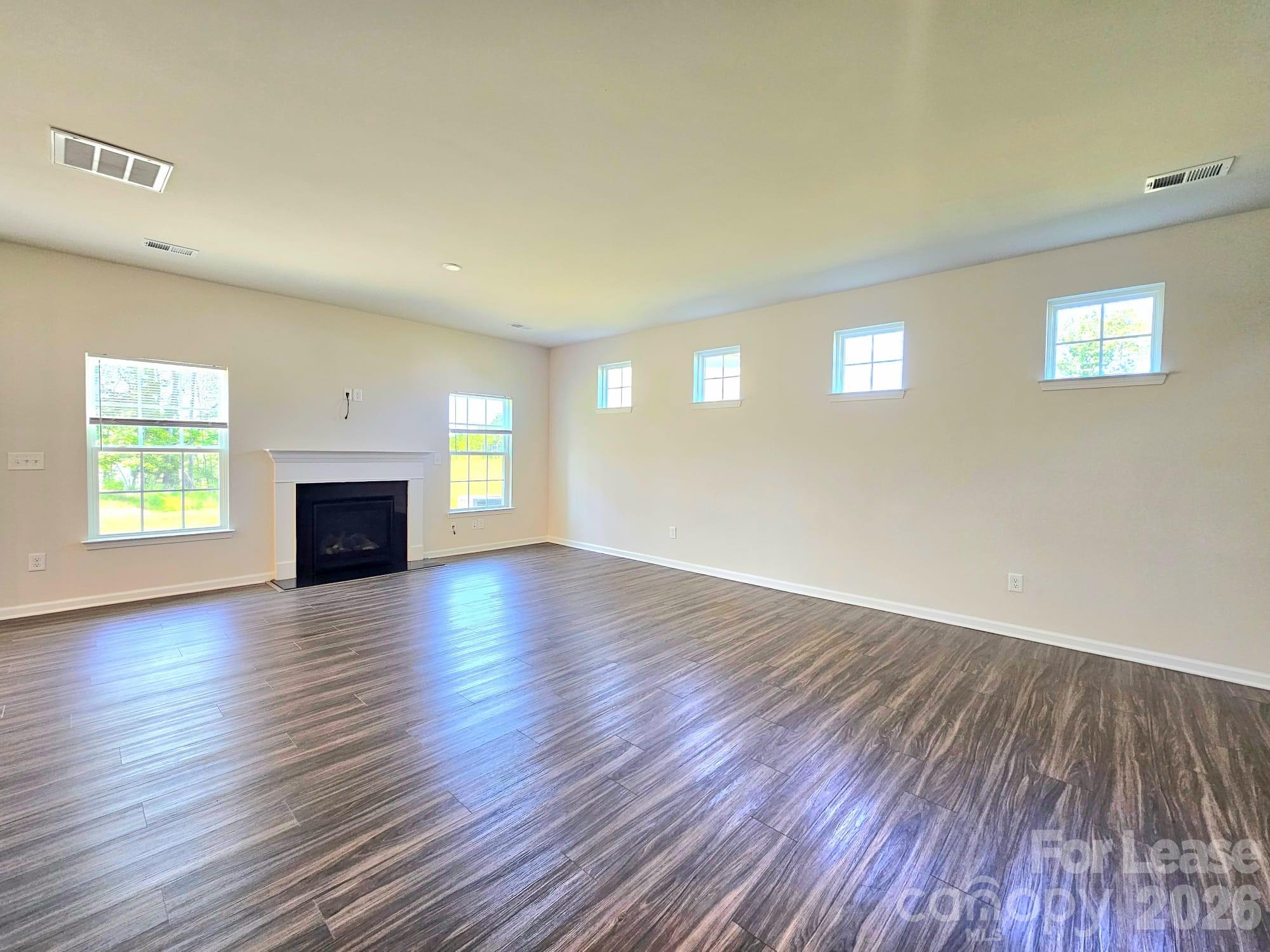 15704 Capps Road Charlotte, NC 28278 - Photo 4 of 24 Gallery Image 4