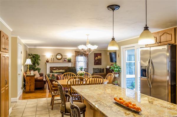 38 Earls Court Rochester, MA 02770 - Photo 5 of 26 a view of a dining room and livingroom view