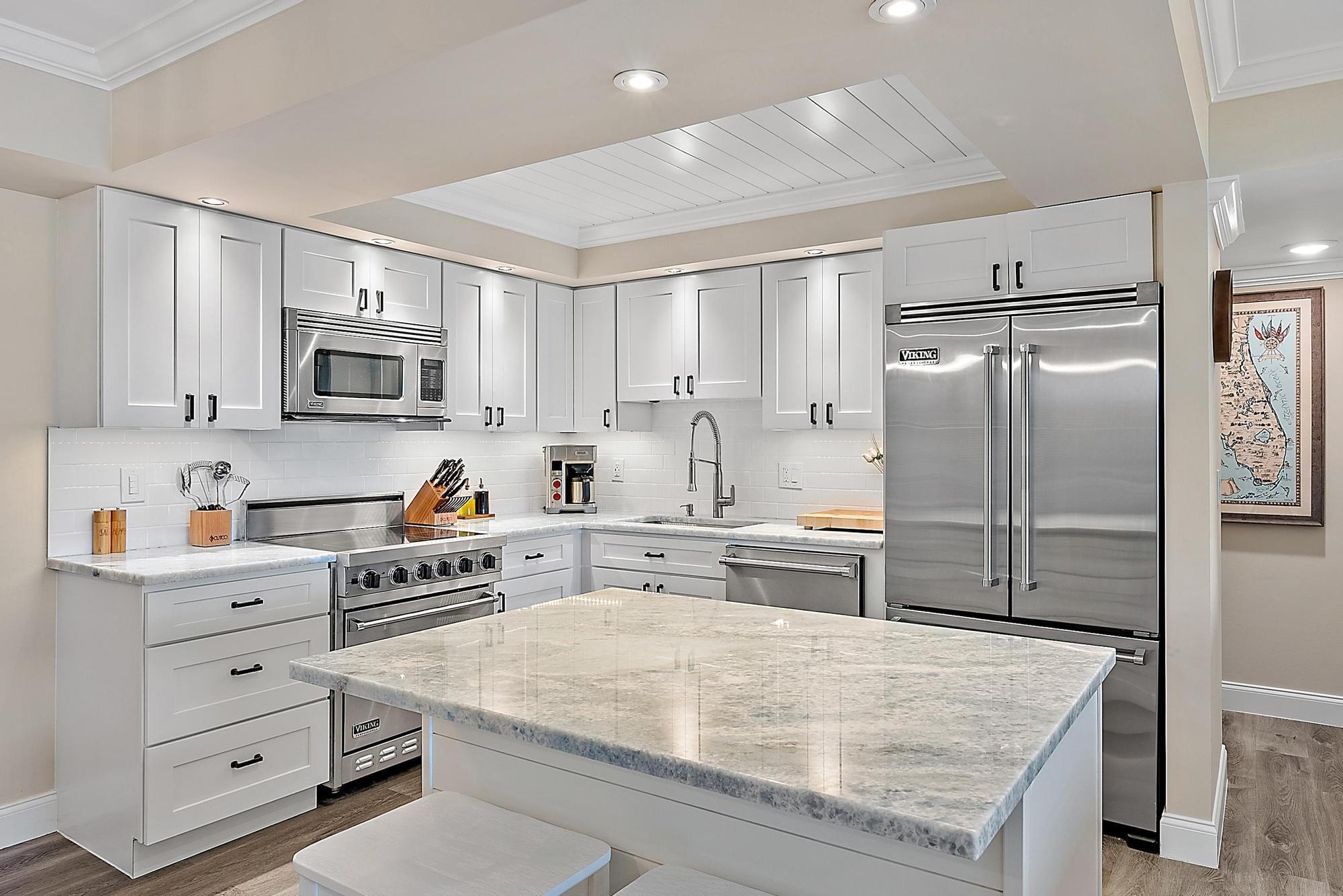 300 North Hwy A1A, Unit 303E Jupiter, FL 33477 - Photo 3 of 15 Kitchen