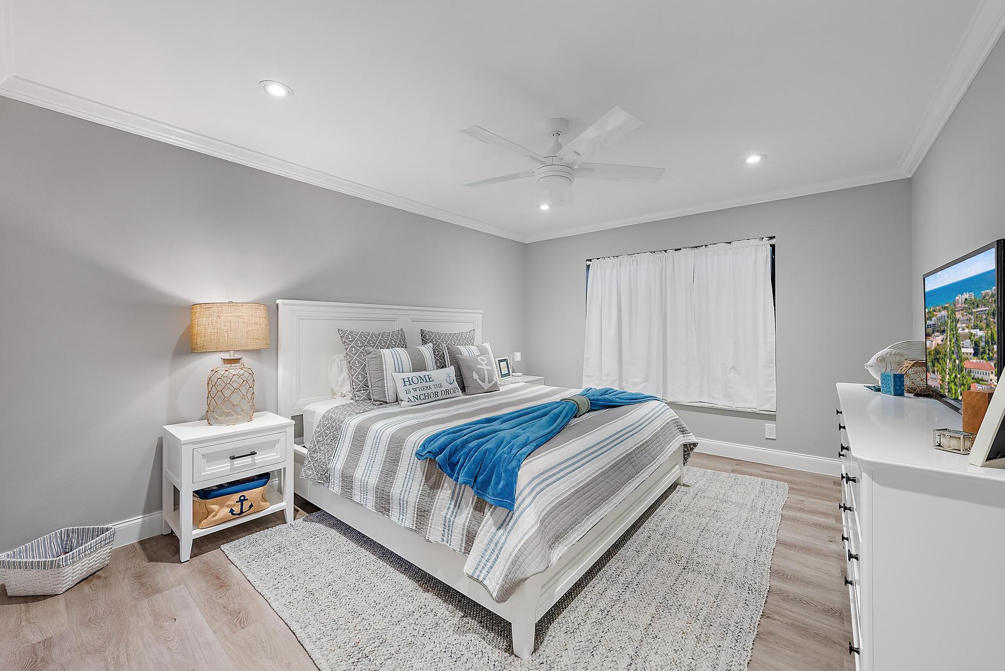 300 North Hwy A1A, Unit 303E Jupiter, FL 33477 - Photo 7 of 15 Primary Bedroom