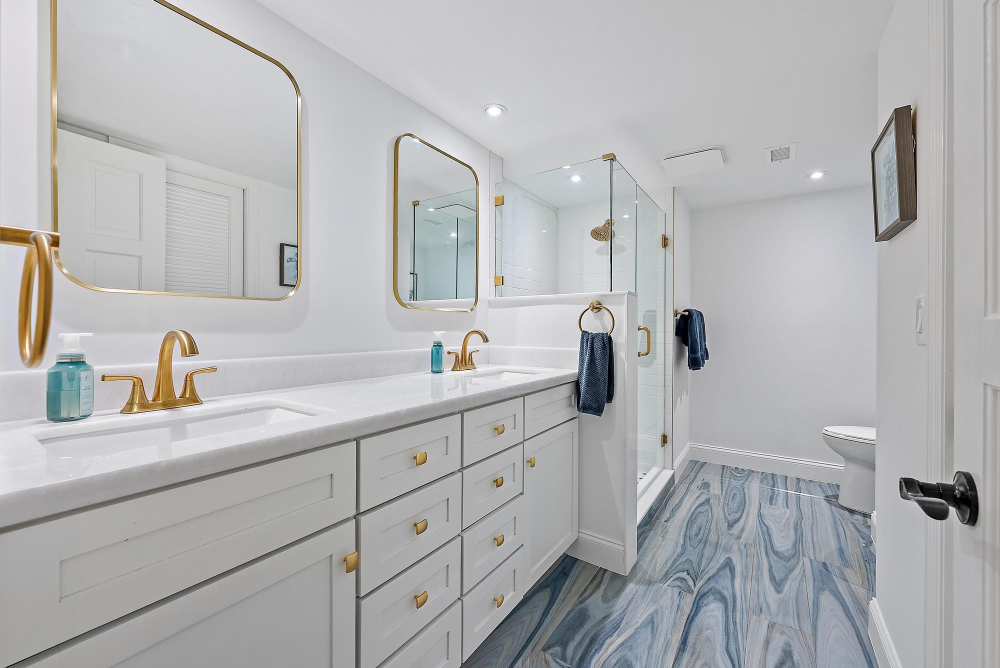 300 North Hwy A1A, Unit 303E Jupiter, FL 33477 - Photo 8 of 15 Primary Bathroom