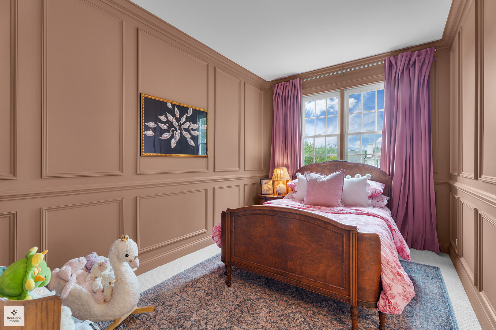 8010 Greenbriar Court Burr Ridge, IL 60527 - Photo 42 of 52 a bedroom with a bed and a window