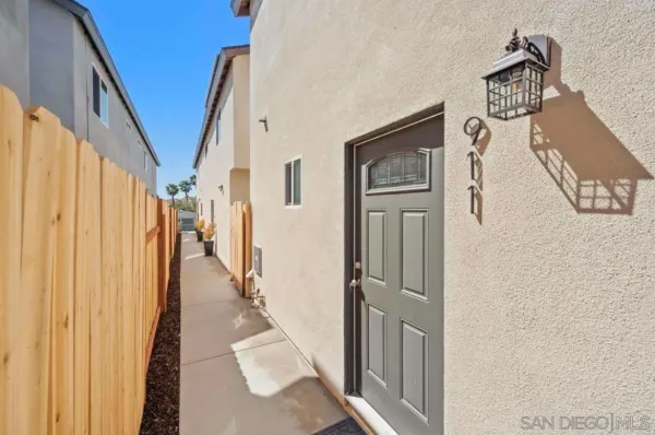 $3,300 | 911 Concepcion Avenue, Spring Valley, CA 91977