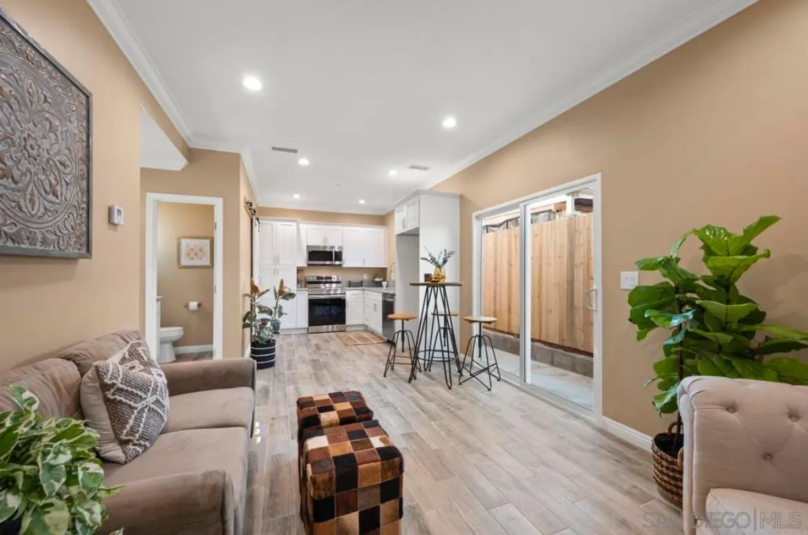 911 Concepcion Avenue Spring Valley, CA 91977 - Photo 4 of 20