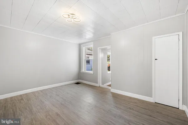 $284,900 | 523 York Street, Burlington, NJ 08016