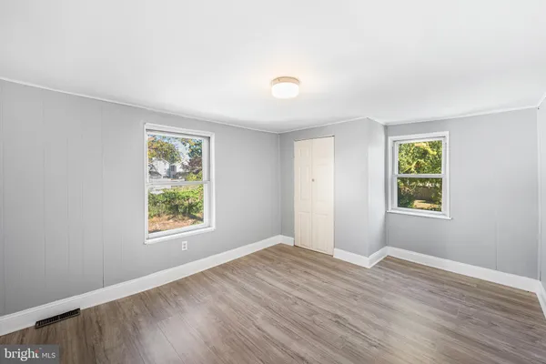 $284,900 | 523 York Street, Burlington, NJ 08016