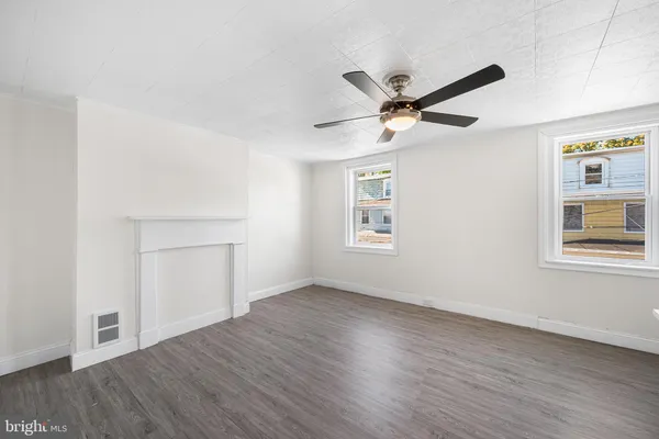 $284,900 | 523 York Street, Burlington, NJ 08016