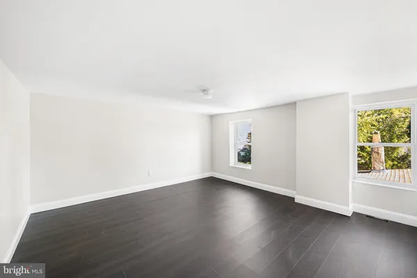 $284,900 | 523 York Street, Burlington, NJ 08016