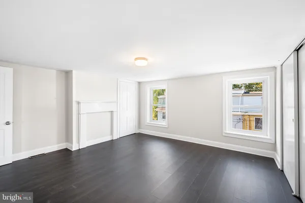 $284,900 | 523 York Street, Burlington, NJ 08016