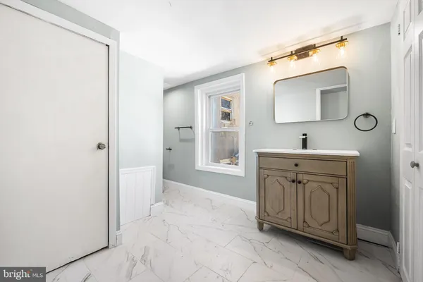 $284,900 | 523 York Street, Burlington, NJ 08016