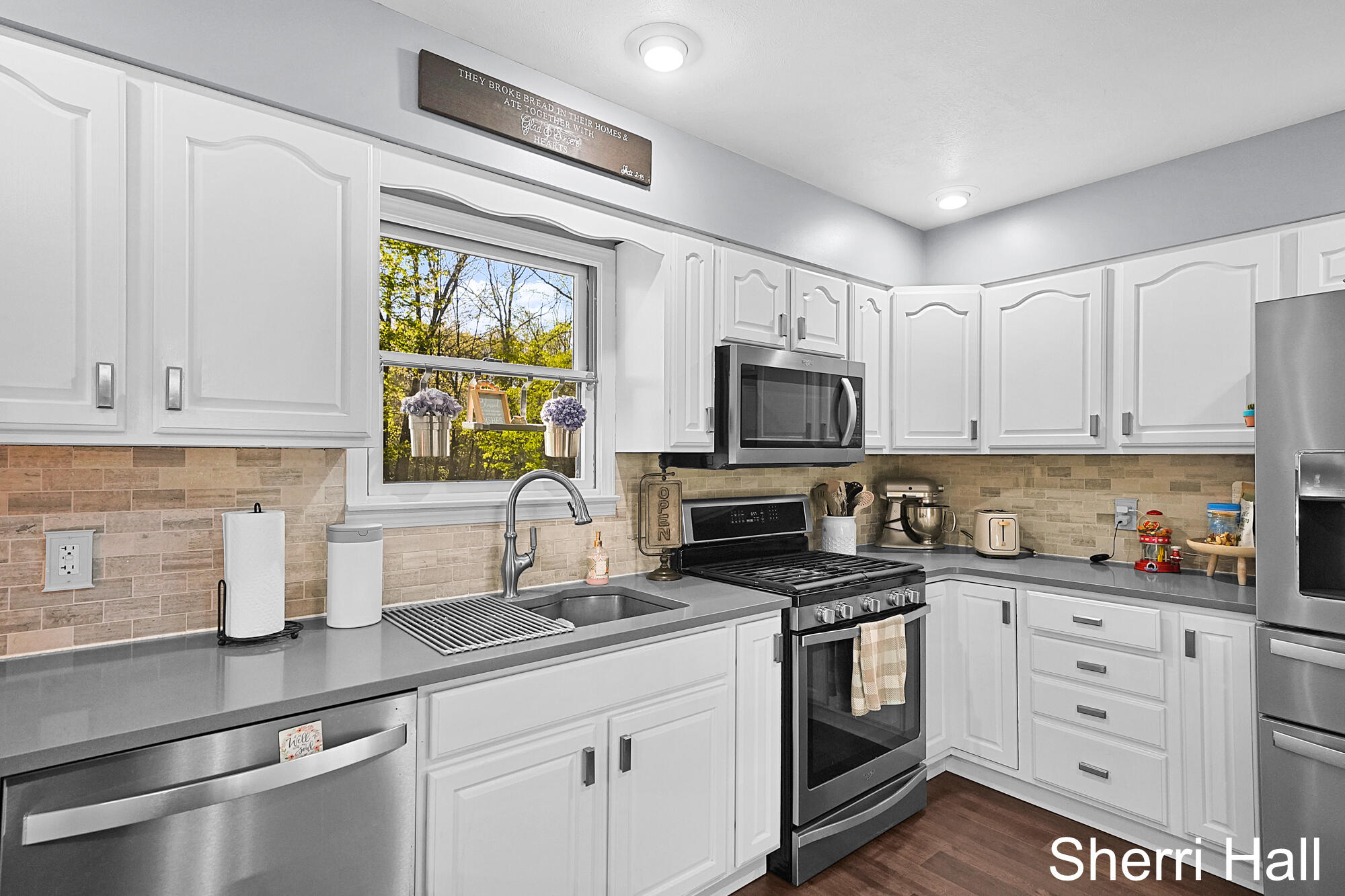 7861 West County Line Road Greenville, MI 48838 - Photo 4 of 41 Kitchen