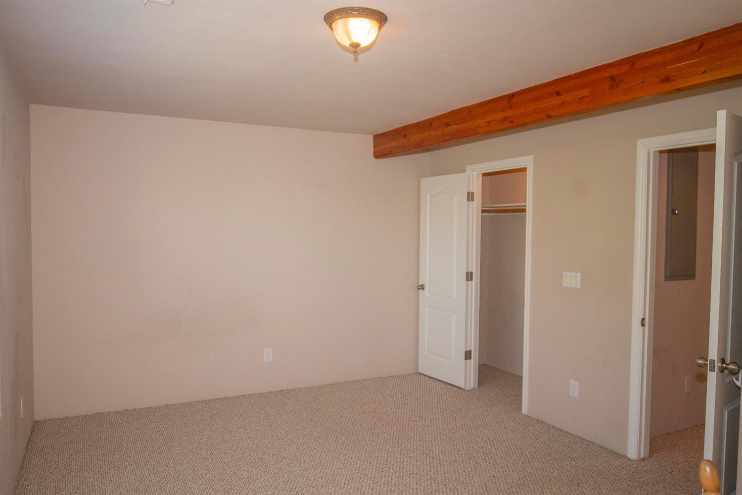 35080 George Smith Road Squaw Valley, CA 93675 - Photo 14 of 54 First bedroom with open beam ceiling.