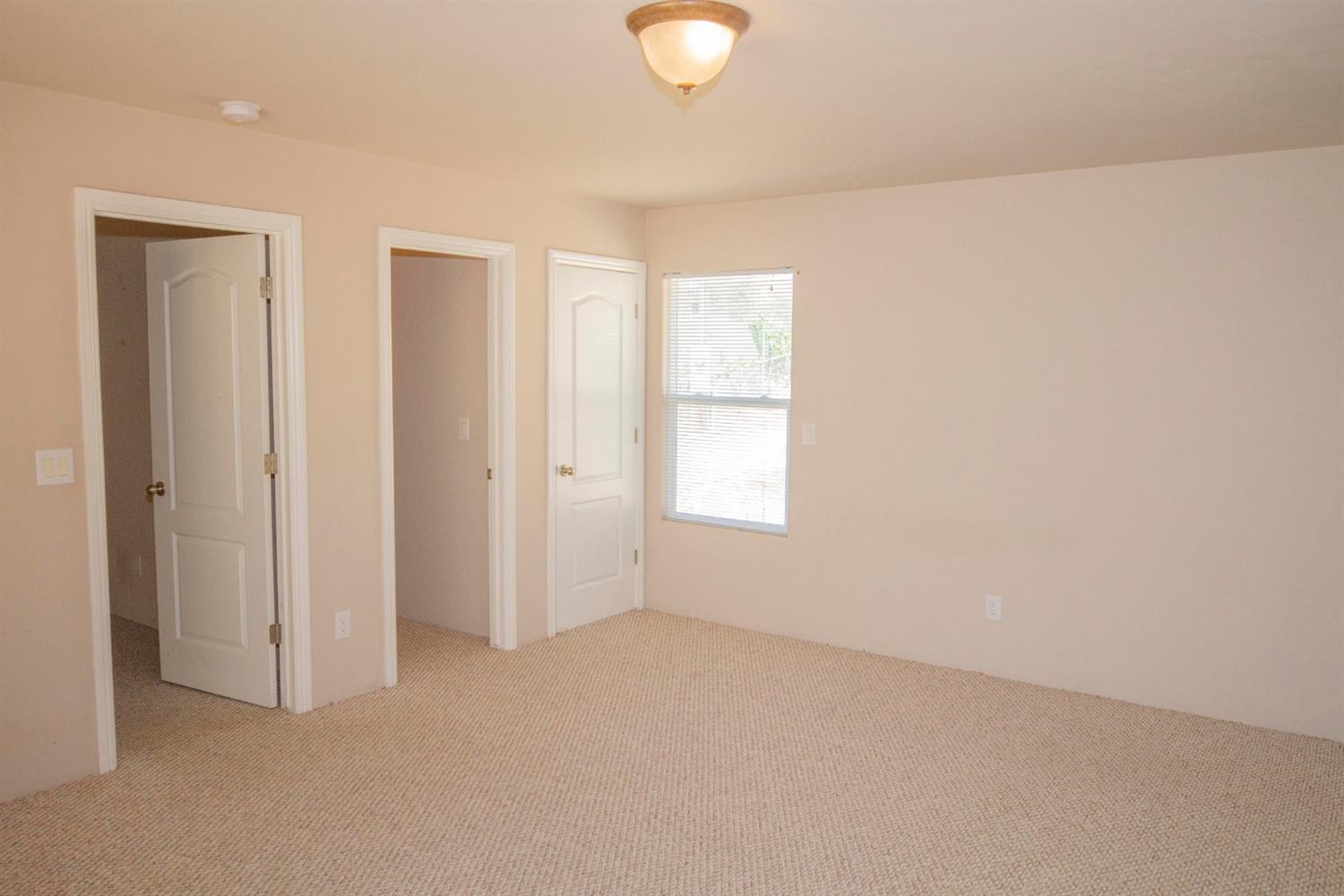 35080 George Smith Road Squaw Valley, CA 93675 - Photo 17 of 54 Inside master bedroom.